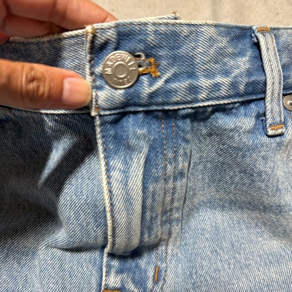 Madewell Women’s 31 Blue Jean Shorts Distressed low rise boyfriend short nwt - Picture 4 of 12
